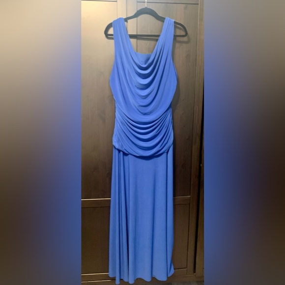 SOLD Dress Barn Collection gown - Picture 1 of 1